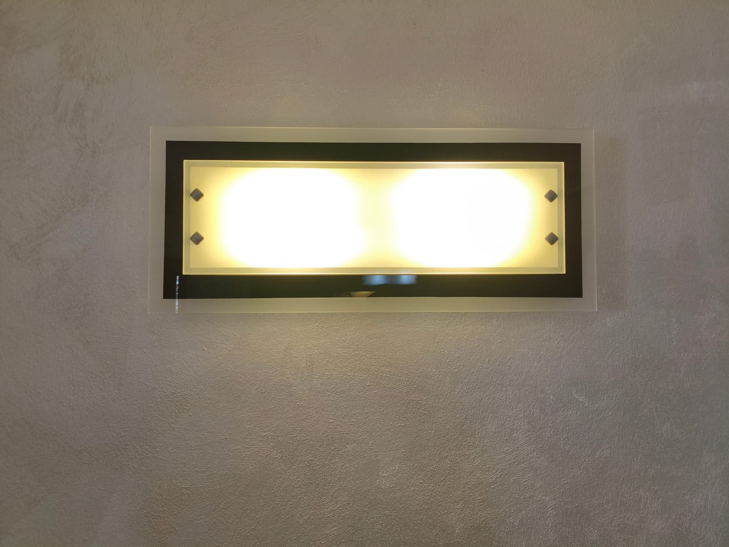 Customer photo review of LEDVANCE LED-Lampe Energieeffizienzklasse A Filament Classic Klar, 7.2W/3000K, E27