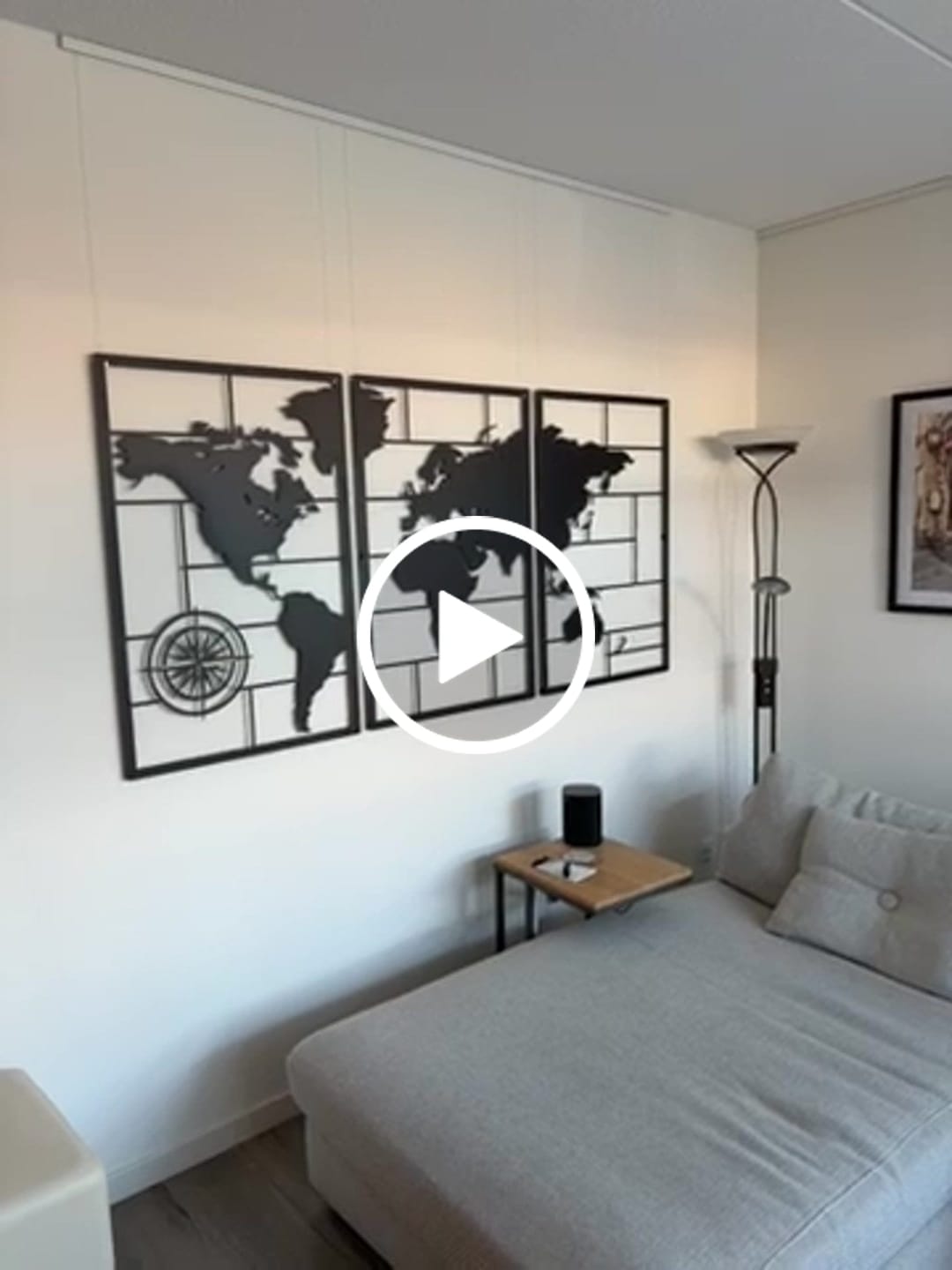 Customer video review of Décoration Murale en Métal - Triptyque Carte du Monde (M4)