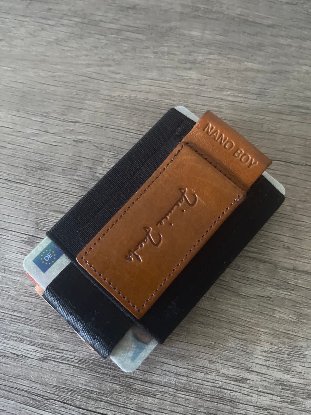 Customer photo review of Nano Boy card holder wallet with small elastic coin pocket