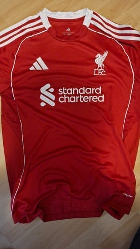 Customer photo review of Liverpool 2025/2026 Home Kit