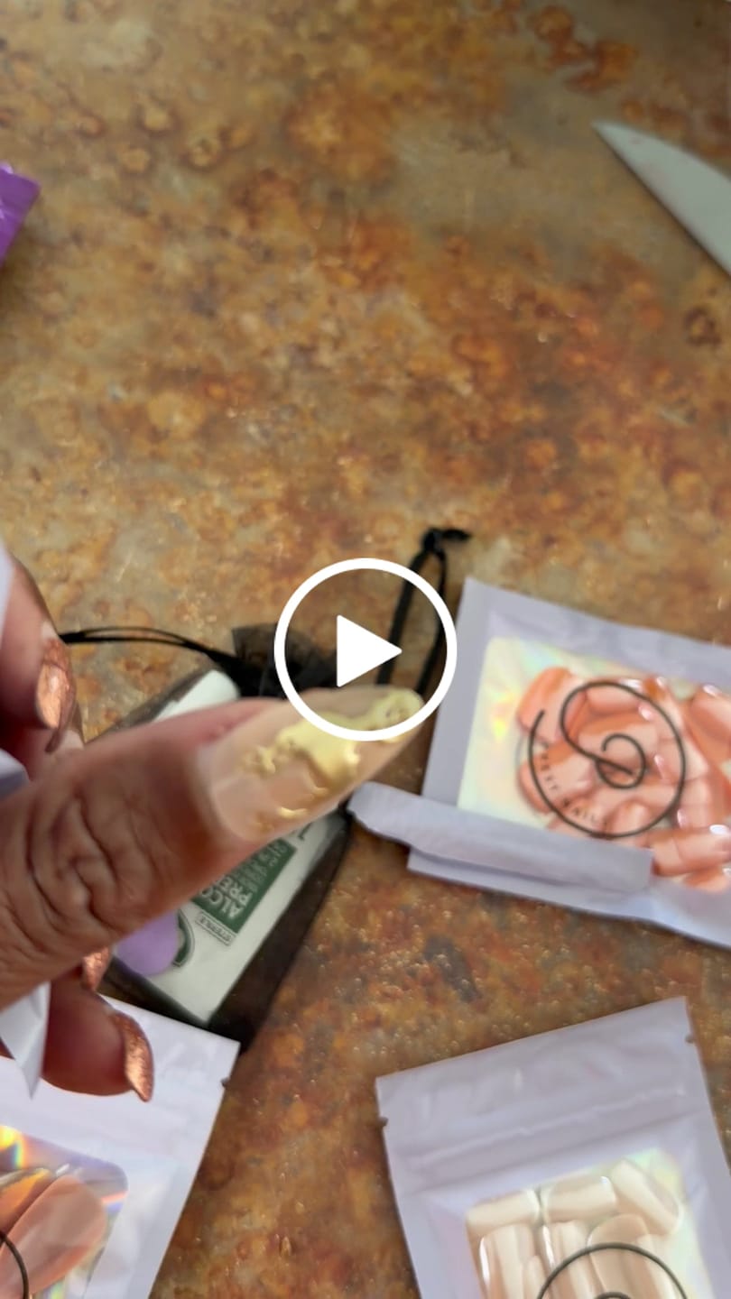 Customer video review of Emily