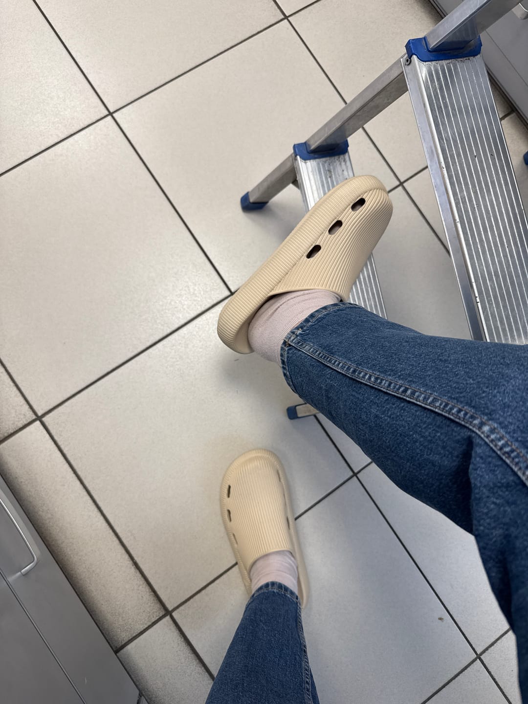 Customer photo review of HappyClogs Strapless