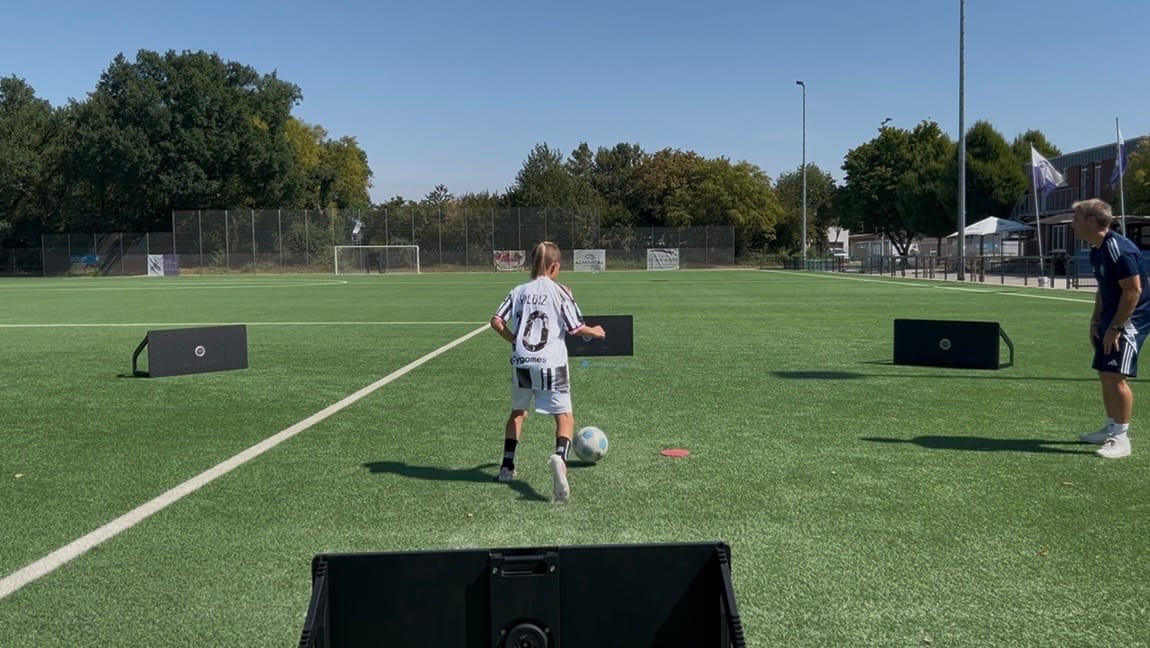 Customer photo review of Voon Football Rebounder