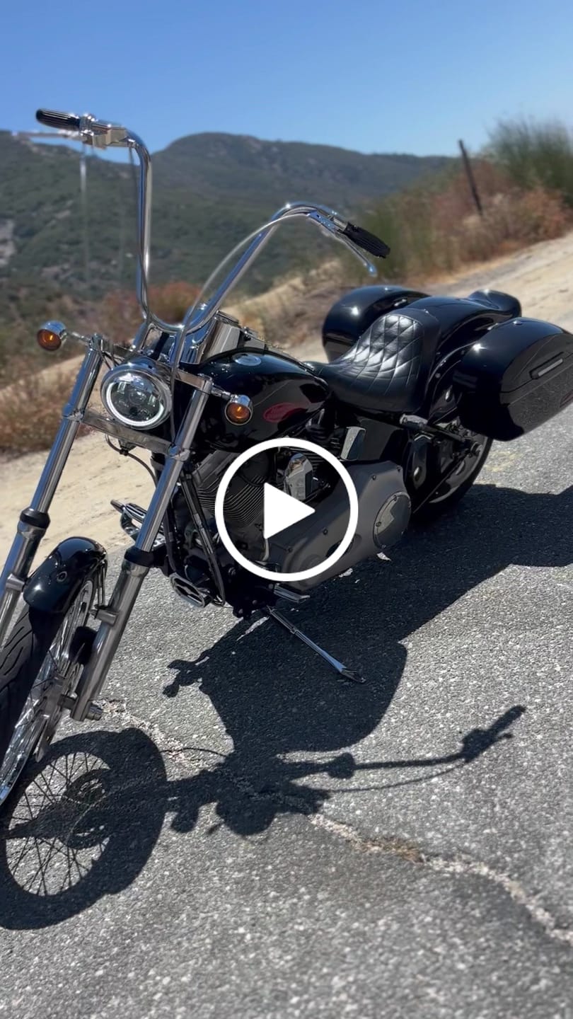 Customer video review of 44L - Lamellar Stallion Extra Large Painted Motorcycle Hard Saddlebags for Harley Softail Standard FXST/I