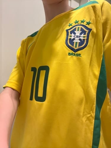 Customer photo review of Brazil 2002 Home Jersey Kids Size