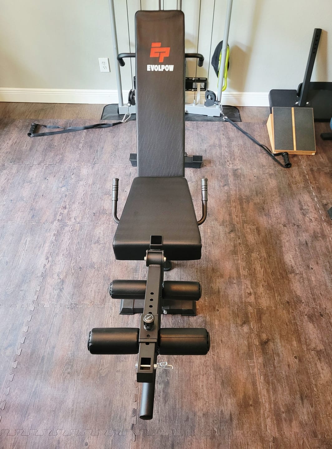 Customer photo review of EVOLPOW BEC Multi-functional Adjustable Weight Bench with Preacher Curl and Leg Extension
