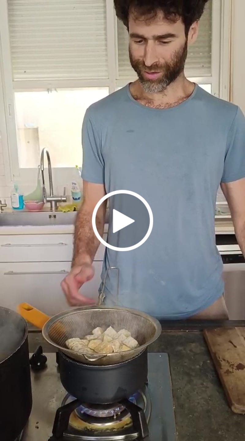 Customer video review of Traditional Tempeh
