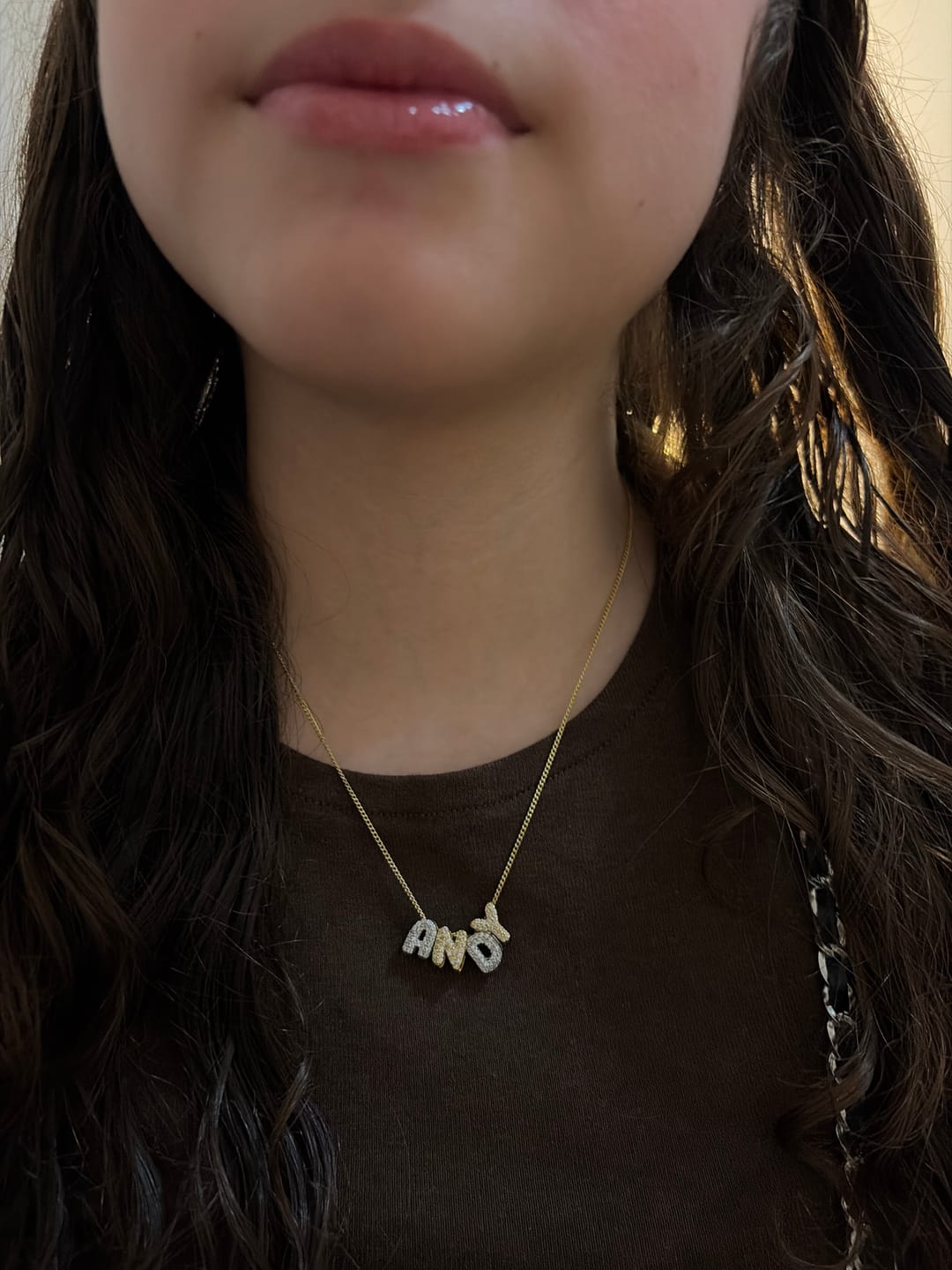 Customer photo review of Personaliza Tu Collar Con Inicial Mini Bubble Combinado Zirconias