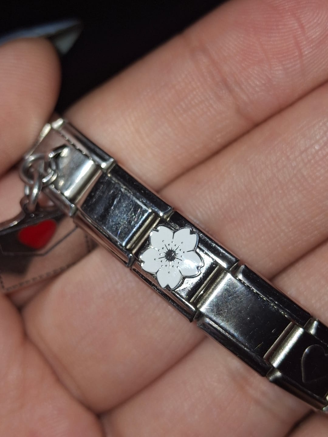 Customer photo review of Charm Flor Blanca
