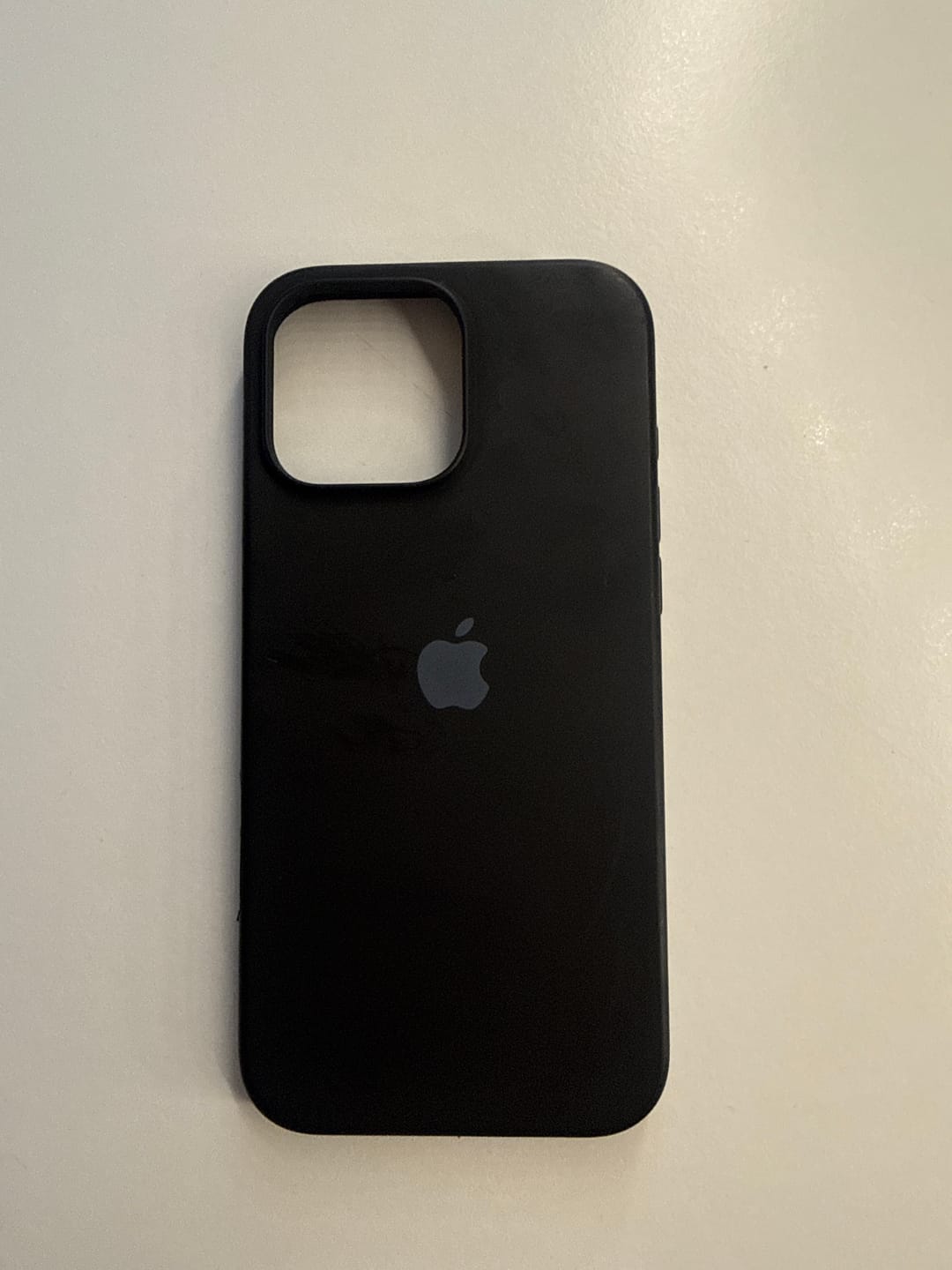 Customer photo review of Husa Silicon pentru iPhone 16 Pro Max, Black