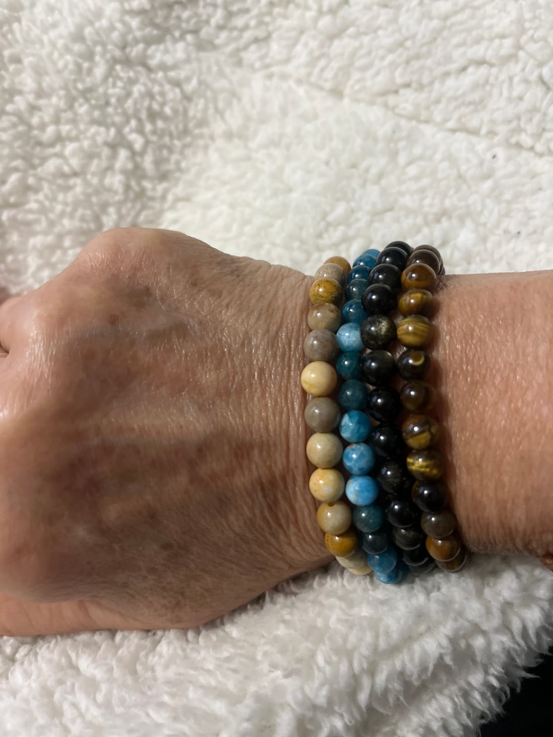 Customer photo review of PULSERA ELÁSTICA JASPE CORAL (6 MM)