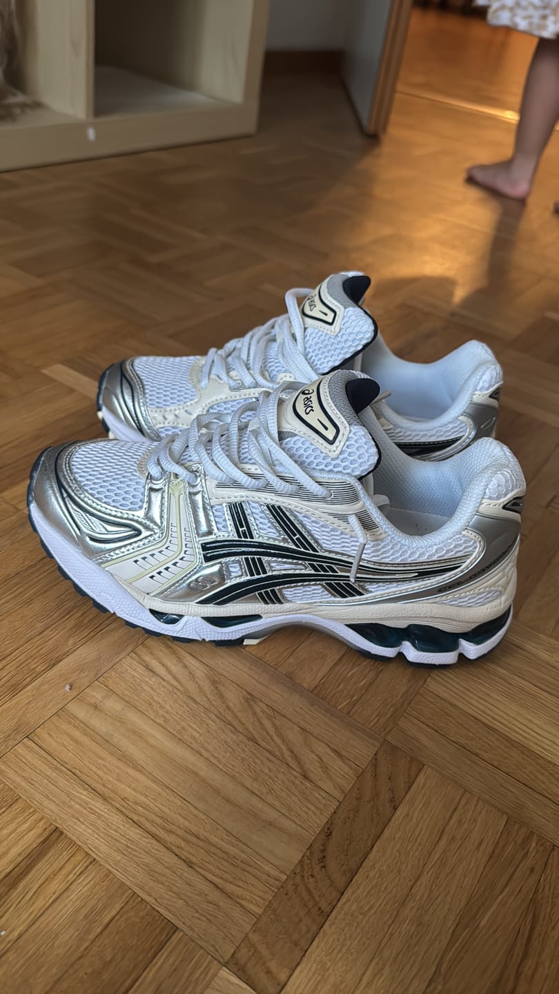 Customer photo review of GEL KAYANO 14 WHITE