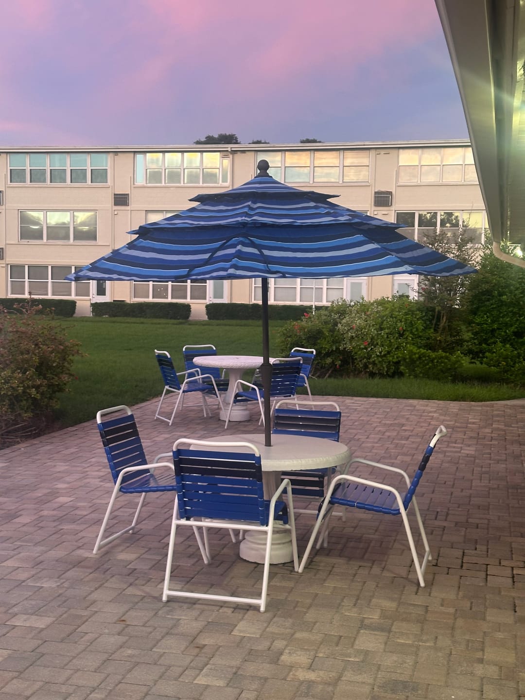 Customer photo review of MASTERCANOPY 9ft 3-Tier Olefin Patio Umbrella 5-Year-Non-Fading