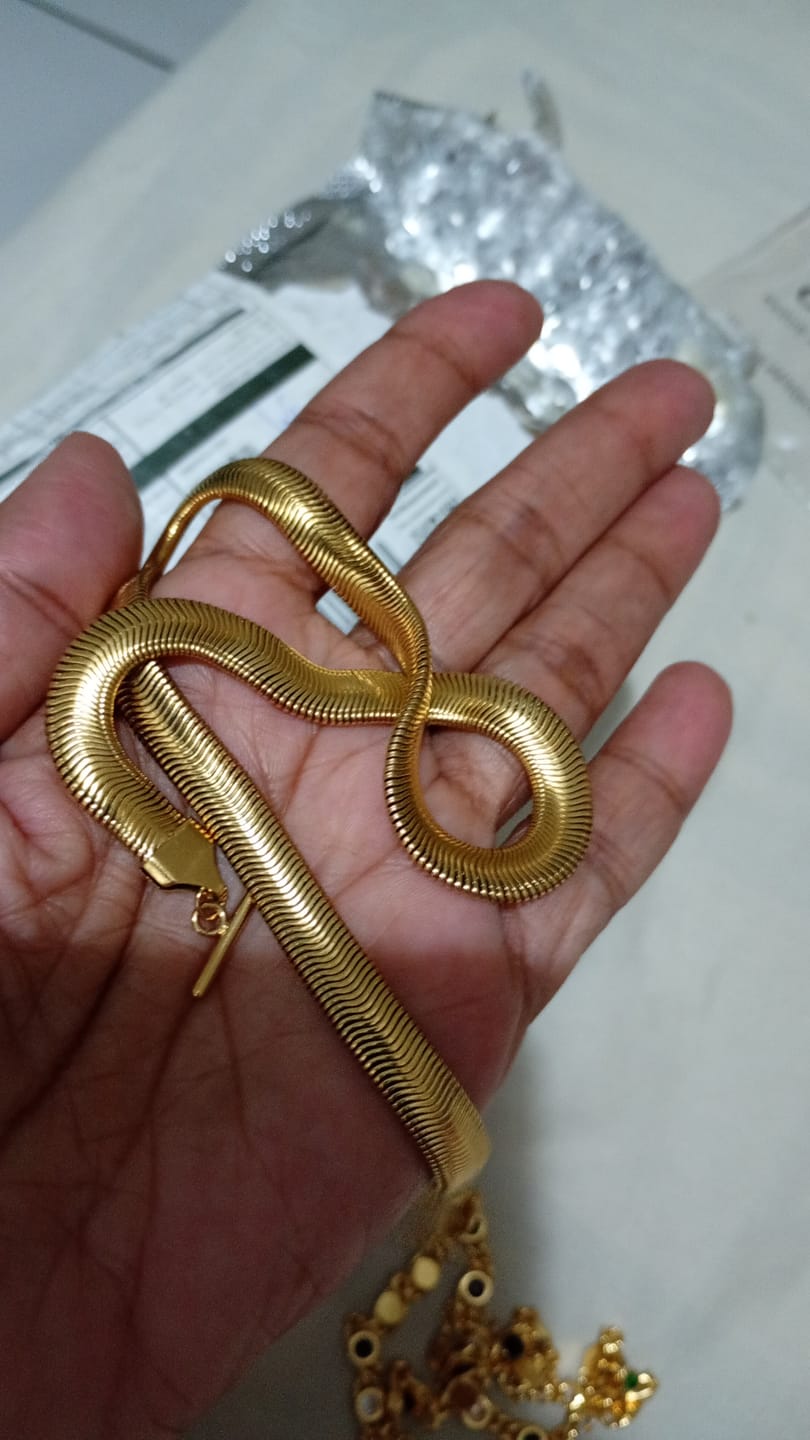 Customer photo review of Colar Gargantilha Gaia Malha Banhado em Ouro 18k
