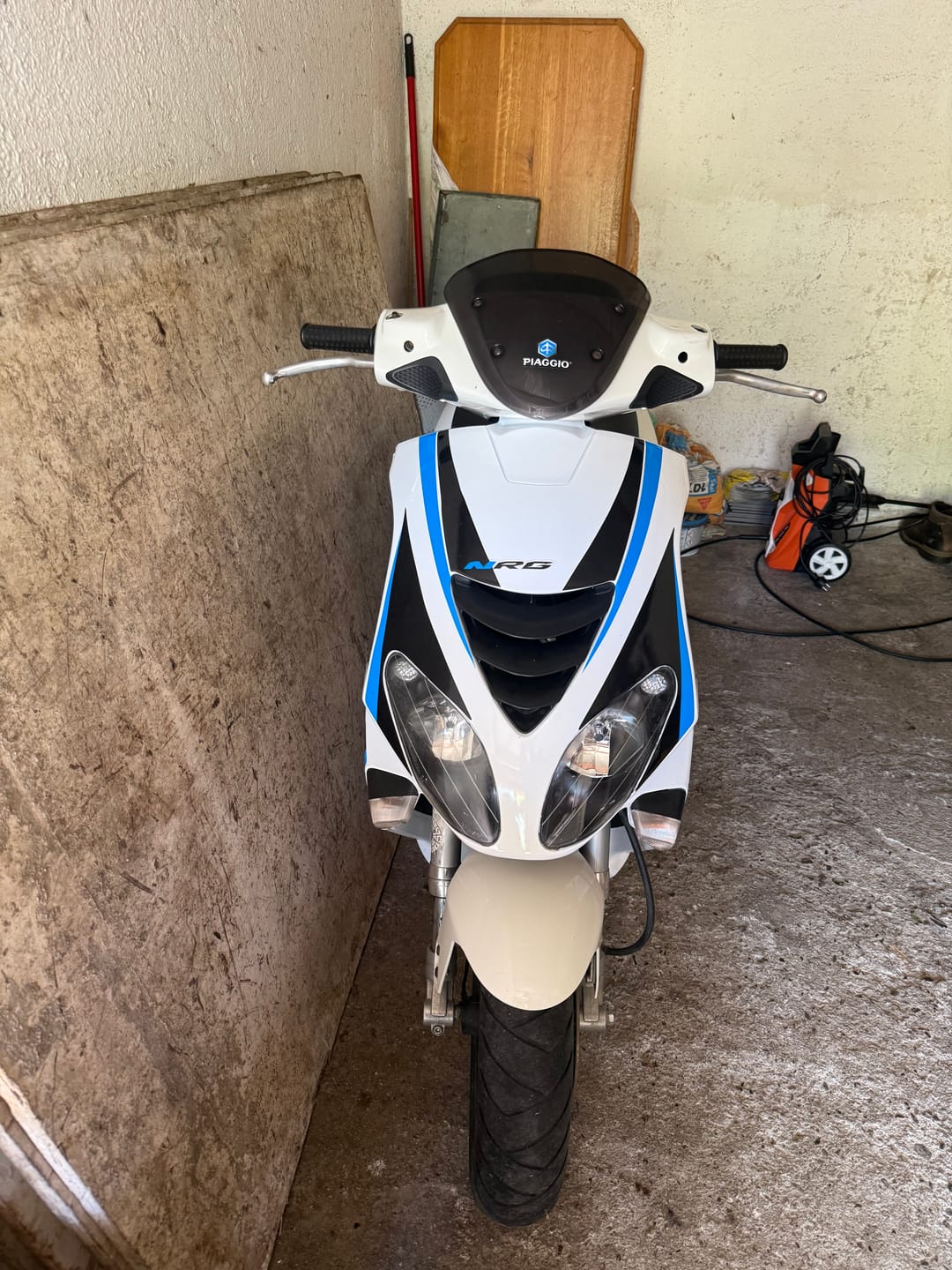 Customer photo review of Kit déco Piaggio NRG WHITE BLUE
