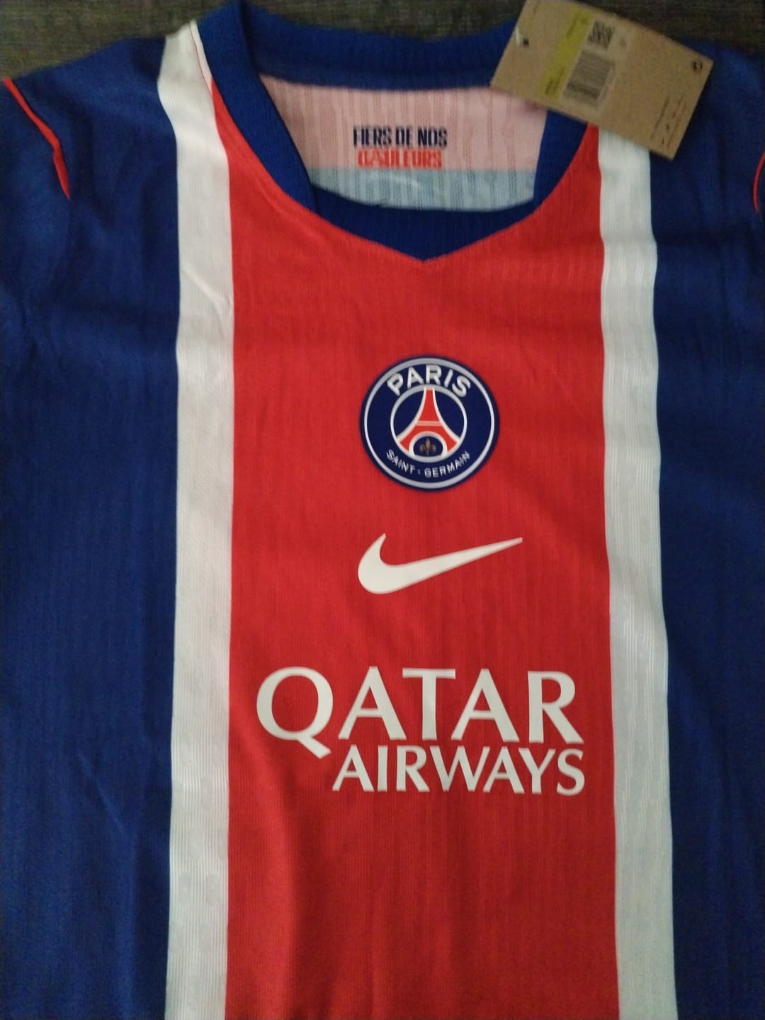 Customer photo review of KKGool -  Maillot PSG Paris-Saint-Germain LDC 2026 2 ÉTOILE