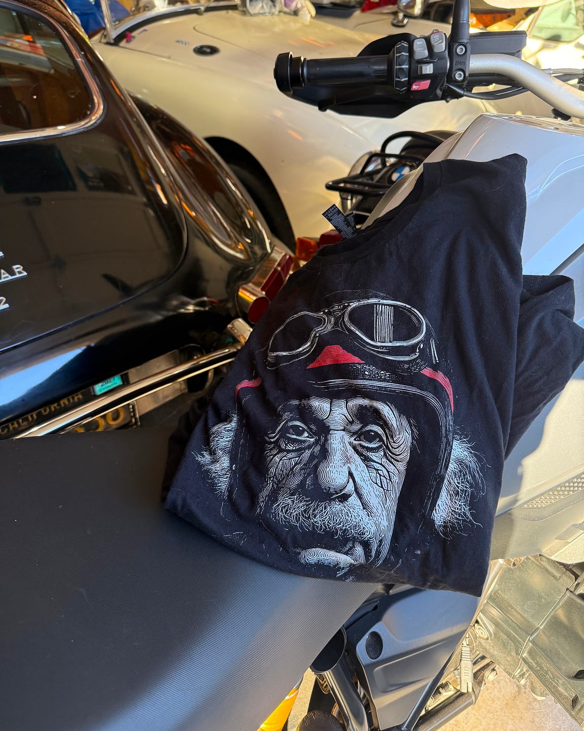 Customer photo review of Albert Einstein Rider 37 T-Shirt US