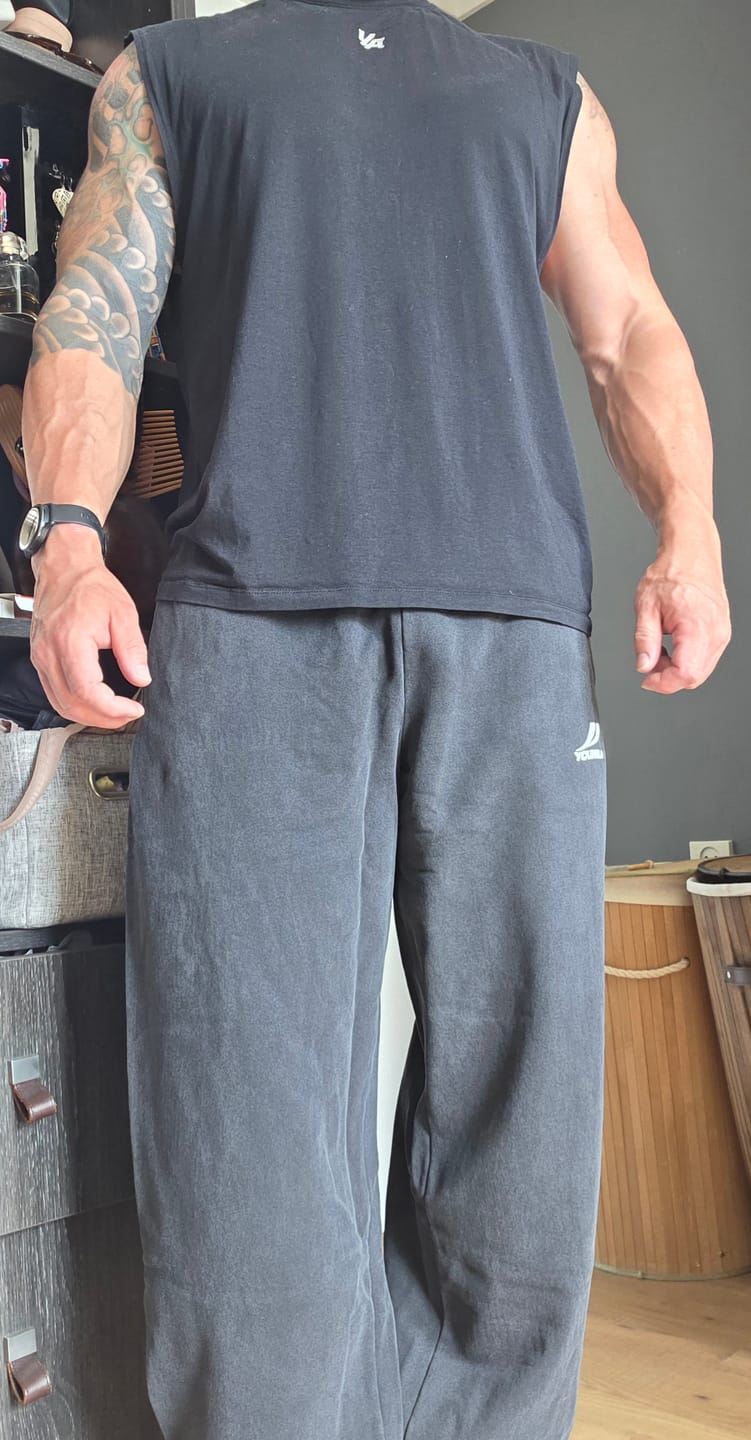 Customer photo review of 2154 - Throwback Baggy Joggers