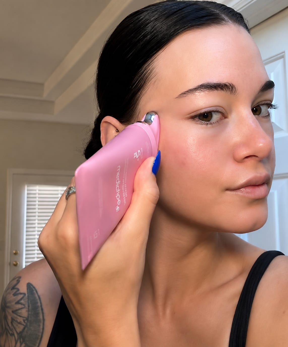 Customer photo review of NOVYRA™ Sculpt & Glow Cream