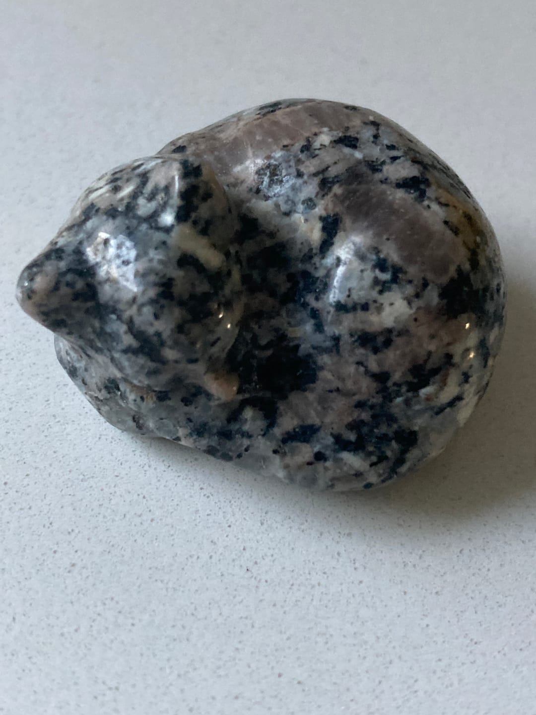 Customer photo review of Olivenorma 4cm Natural Crystal Nap Cat Gemstone Decoration