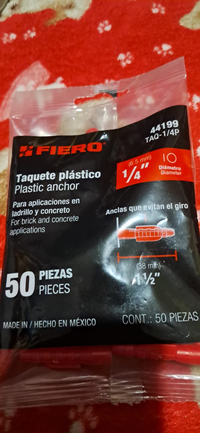 Customer photo review of Taquete De Plastico 1/4" Taq-1/4P Fiero Bolsa C/50 Piezas