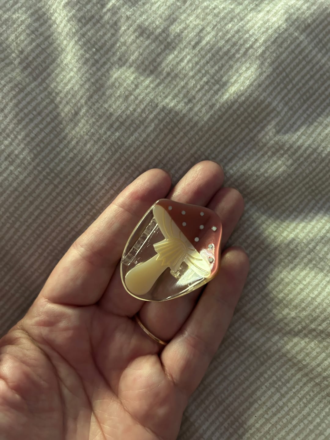 Customer photo review of Winona Irene Small Mushroom Hair Clip