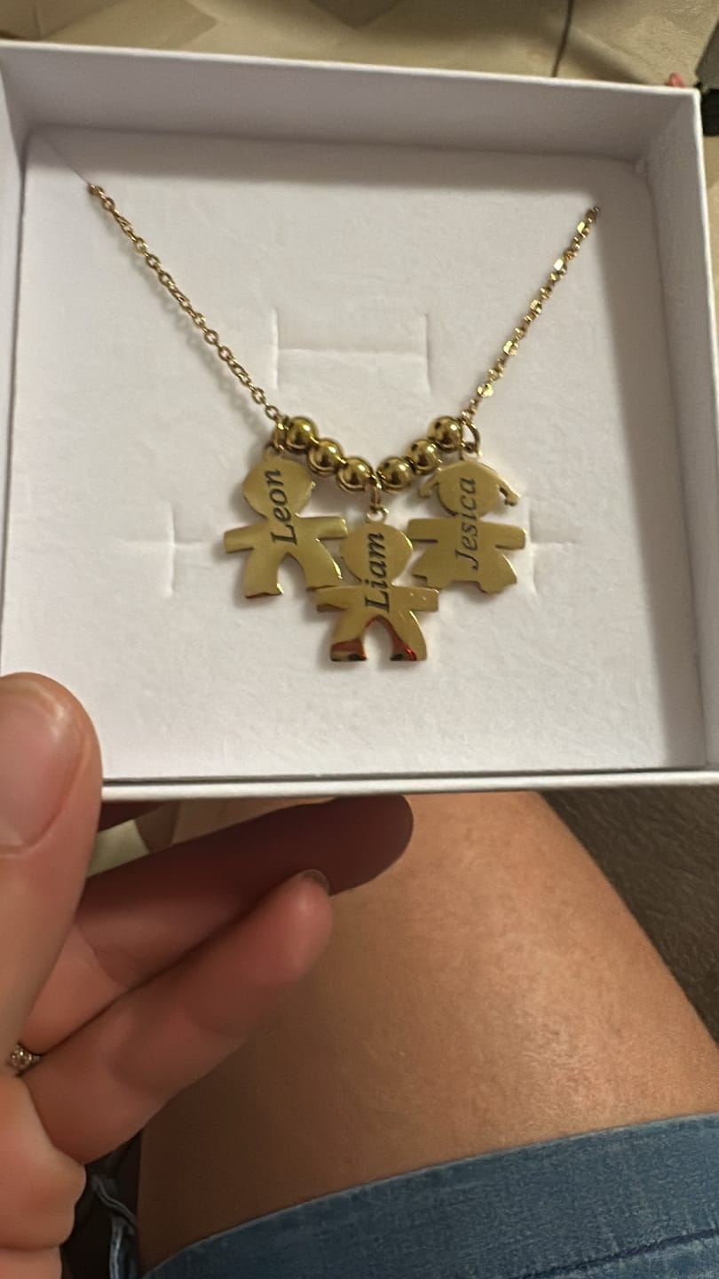 Customer photo review of Collana con bambini - I Miei Tesori