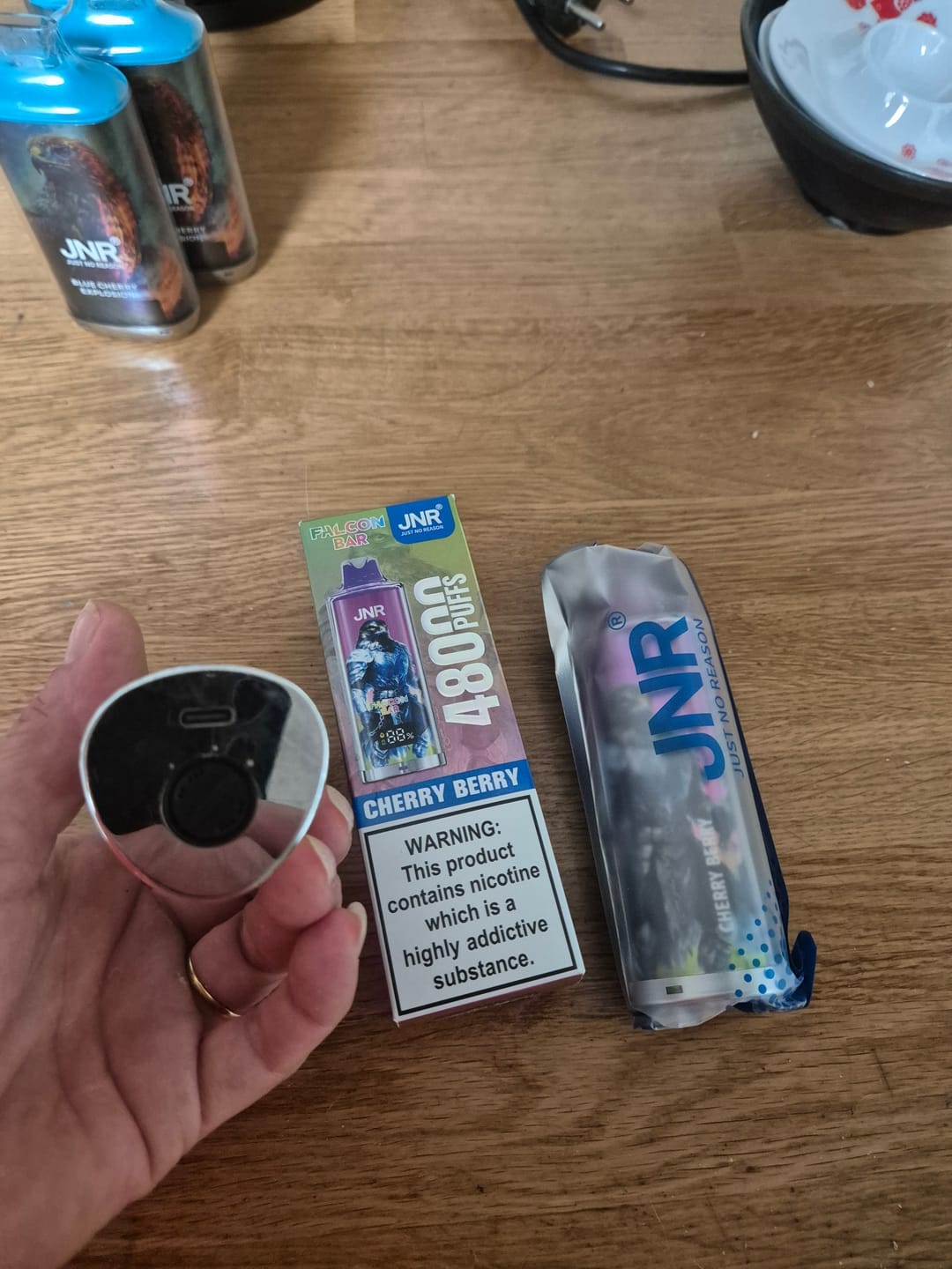 Customer photo review of JNR Falcon Bar 48K Puffs | Vape Descartável Portugal 2% Nicotina