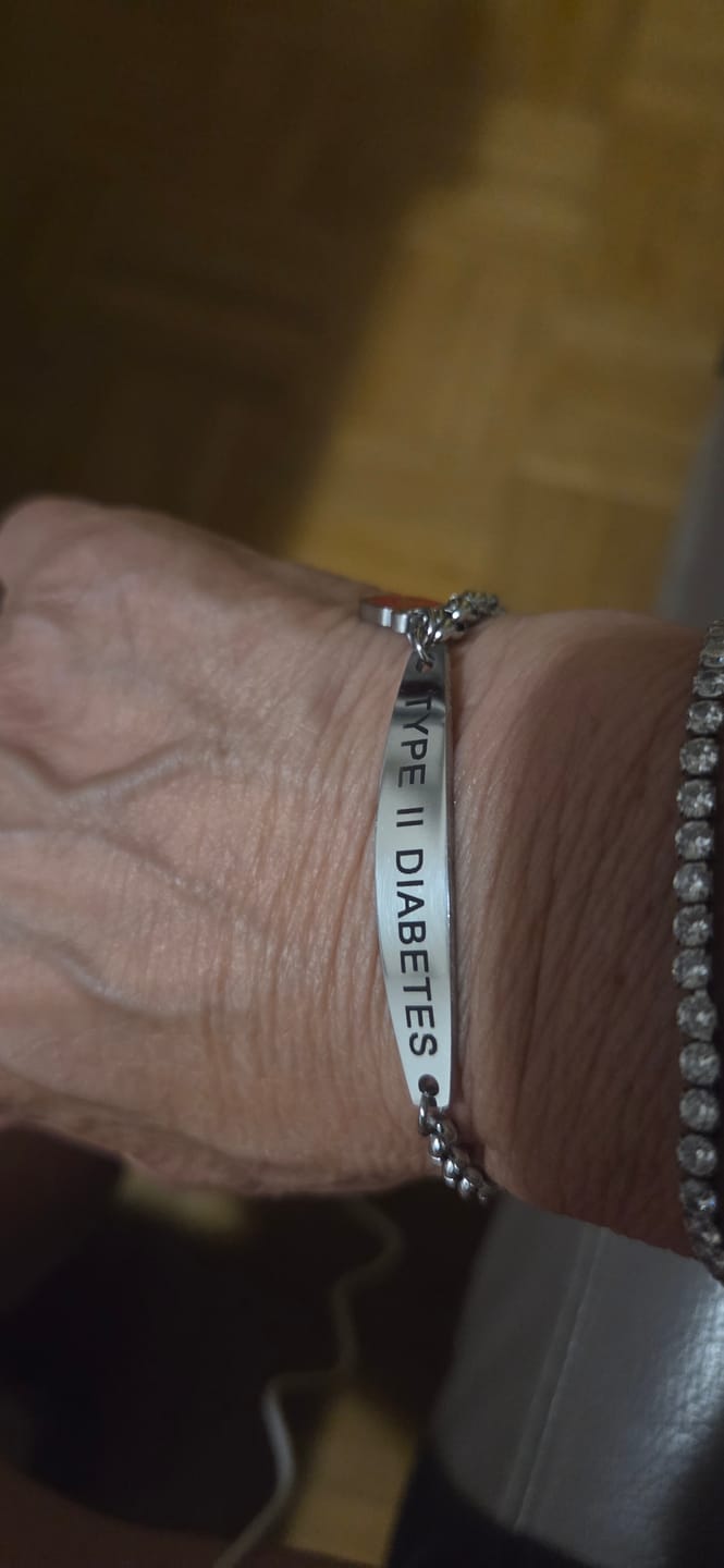 Customer photo review of Diabetes-Bewusstseins-Armband