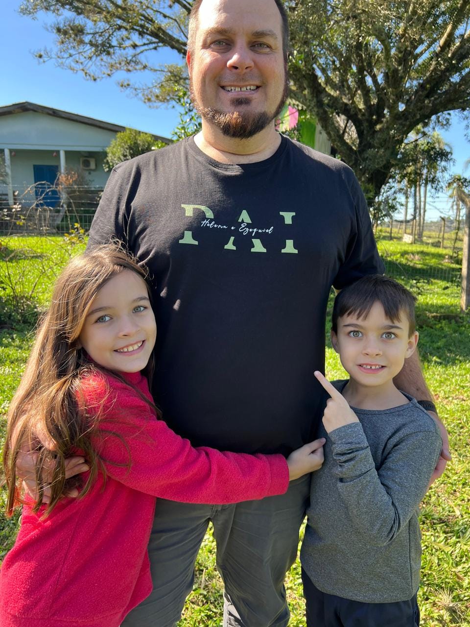 Customer photo review of Camiseta Personalizada MÃE / PAI E FILHOS - Algodão Peruano