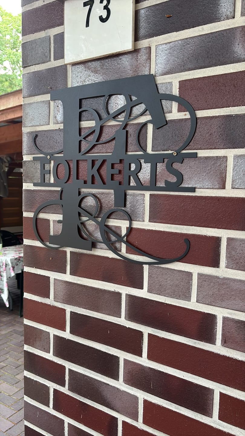 Customer photo review of Großes Namens-Monogramm (personalisierbar)