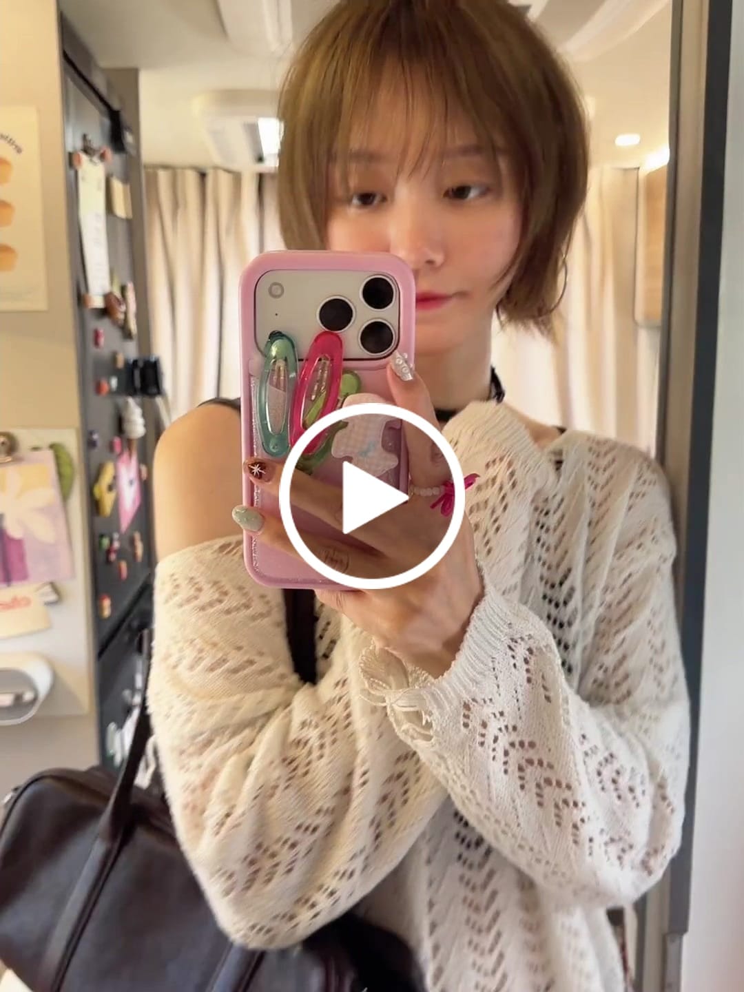 Customer video review of Flex Pouch - iPhone 17