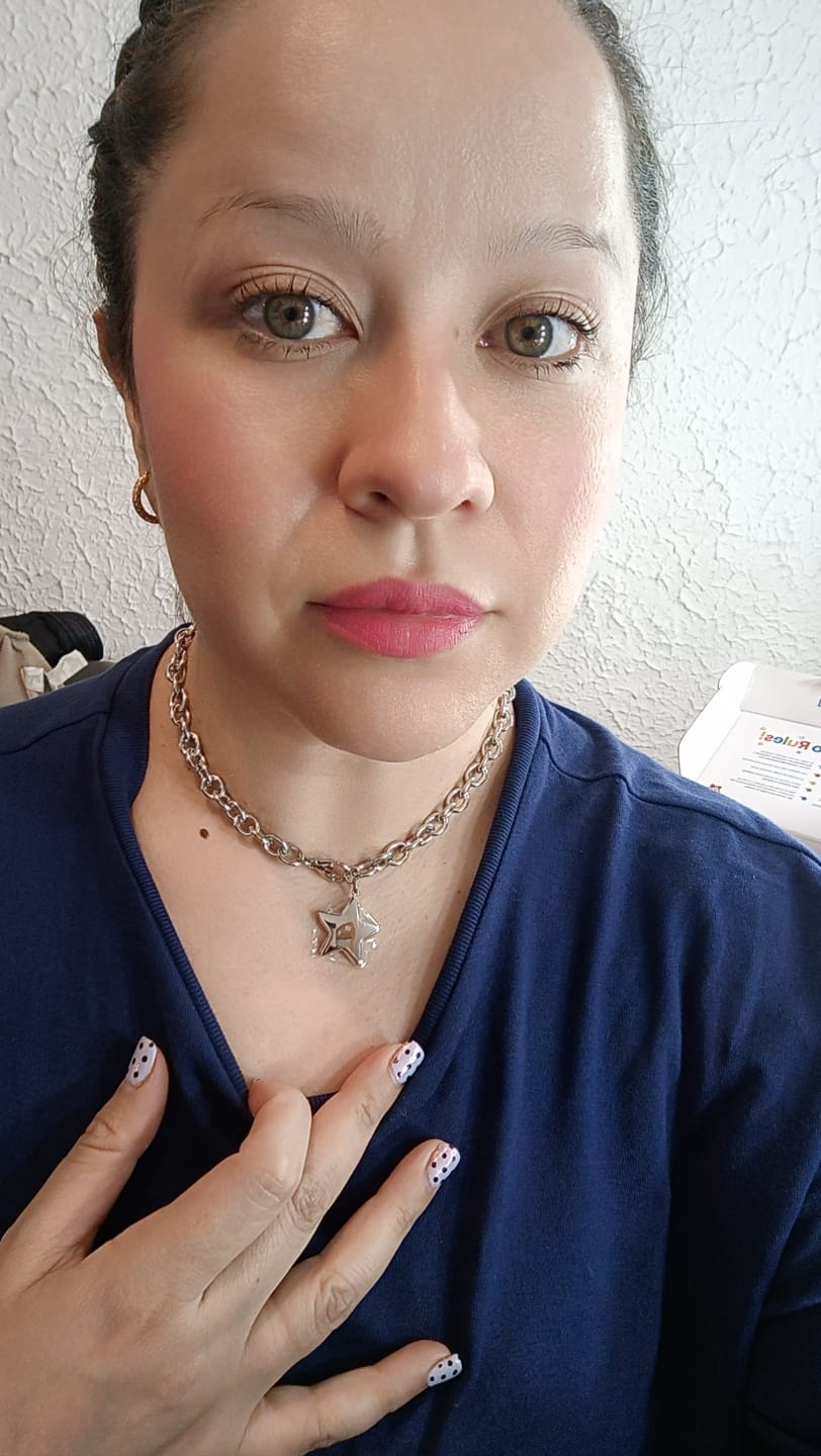 Customer photo review of Collar Dazzle Plata