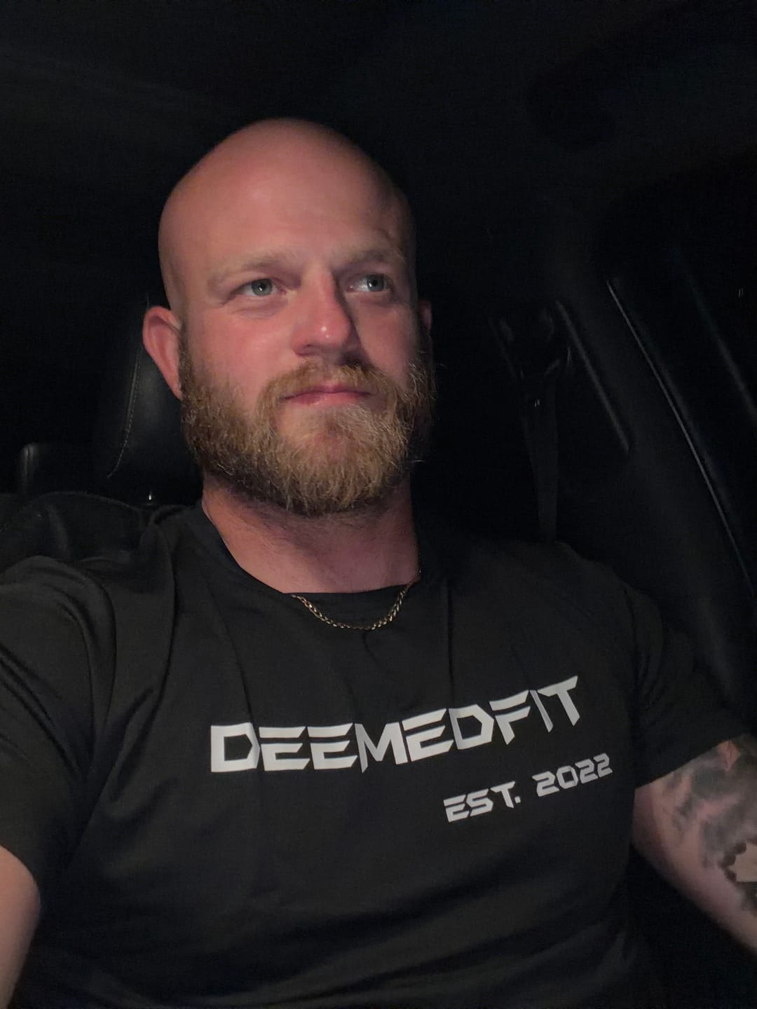 Customer photo review of Men's Gym Tee "Compellence" - Black