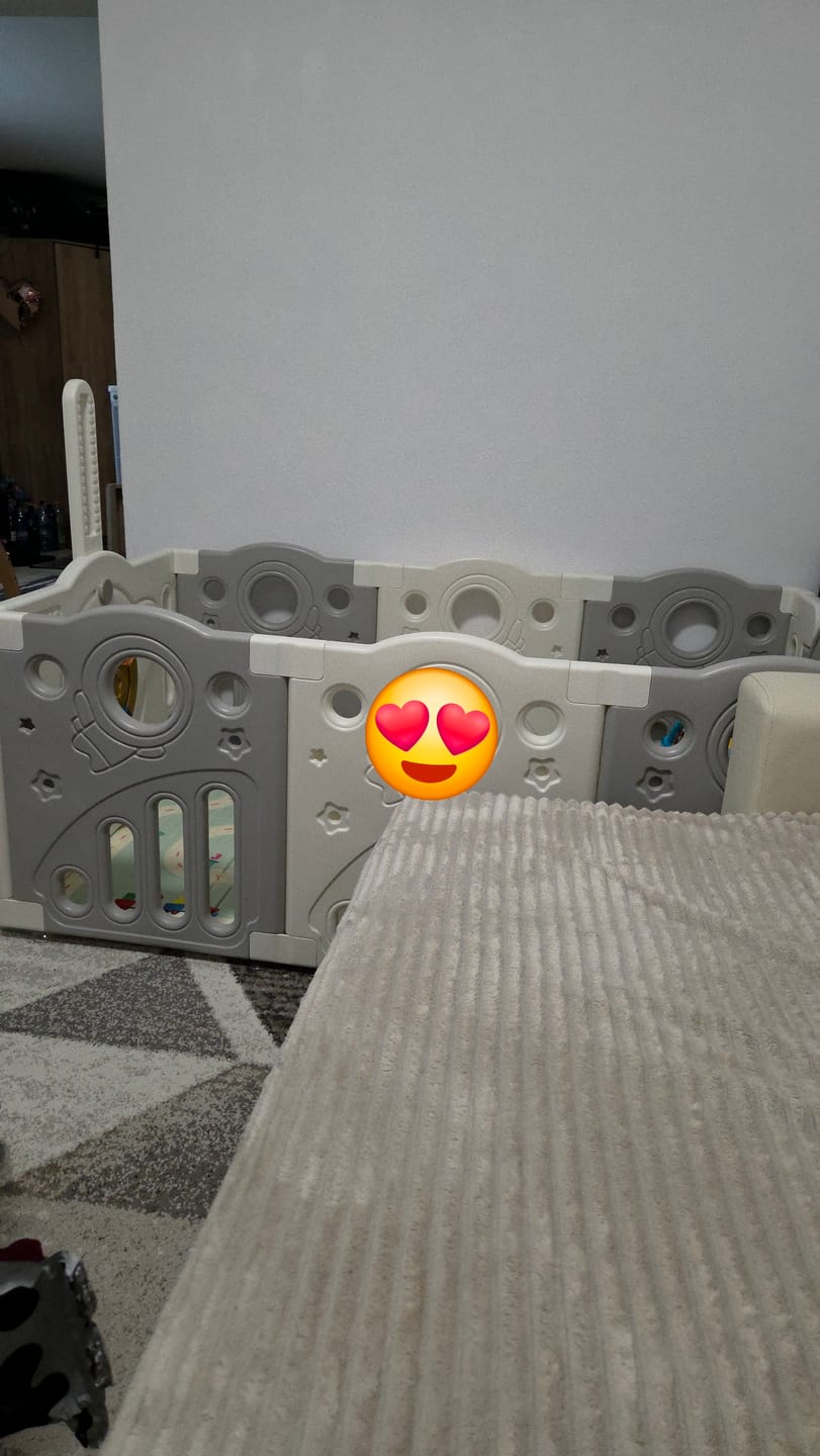 Customer photo review of Tarc de Joaca pentru Bebelusi cu Panouri Modulabile, Gri/Bej