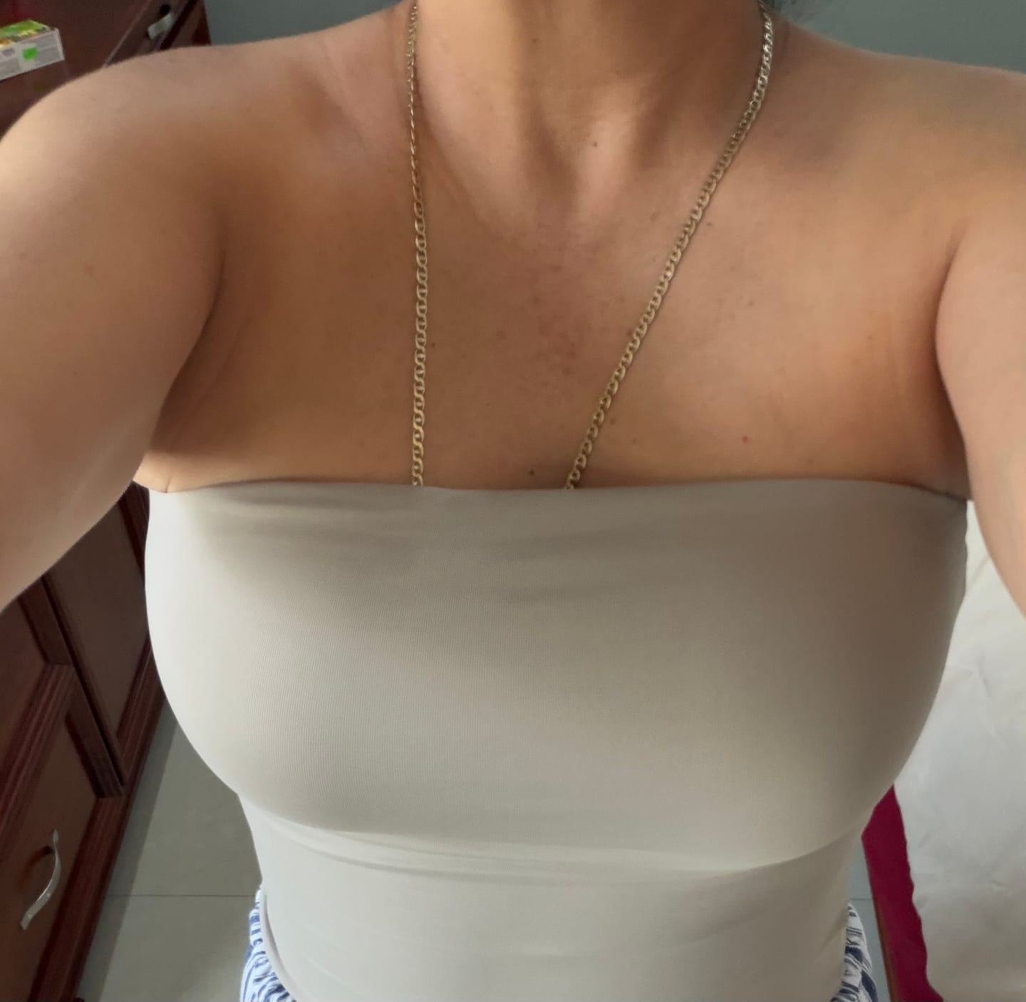 Customer photo review of Top Strapless Contour
