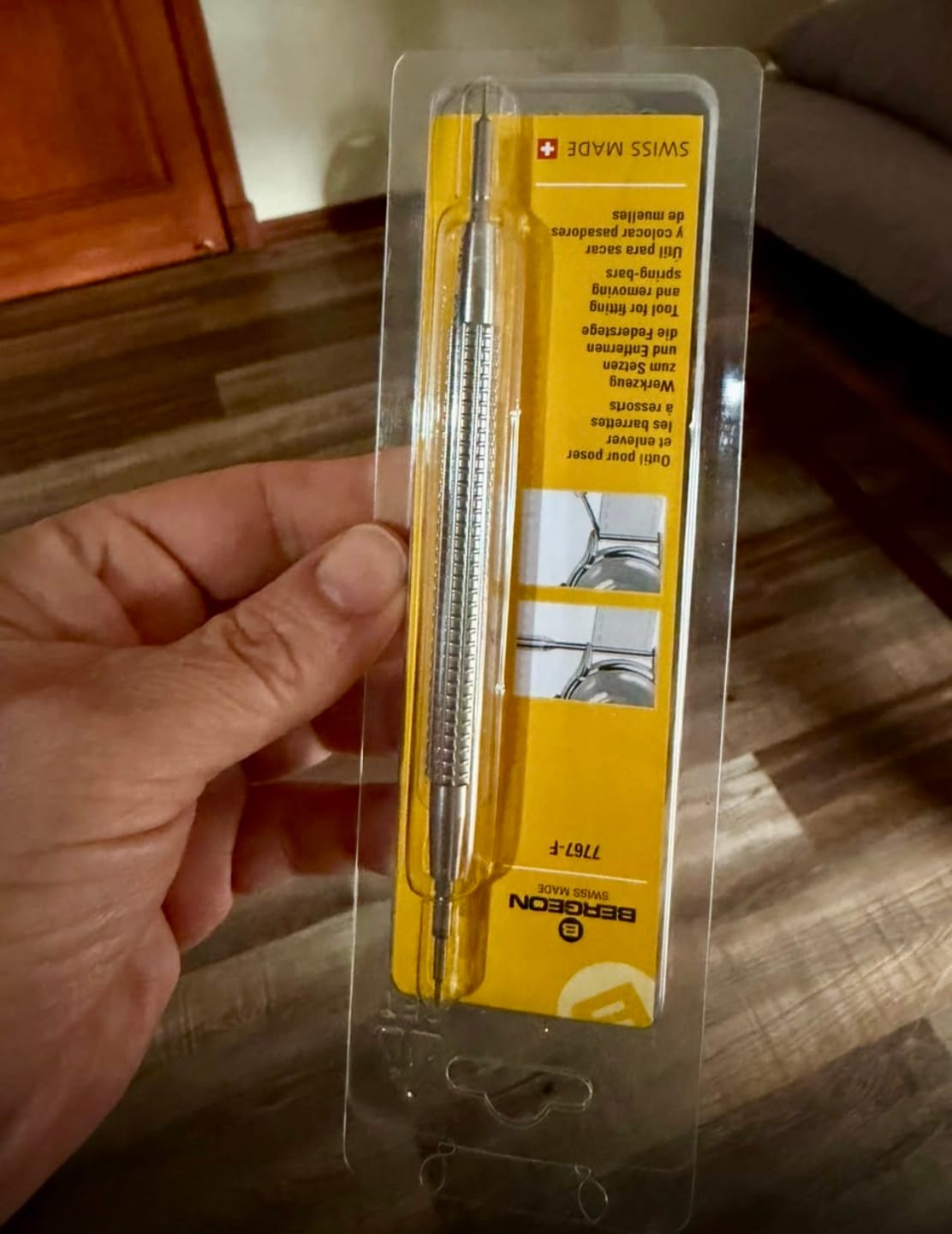 Customer photo review of Cambiacorreas Bergeon 7767-F Spring Bar Tool Swiss Made