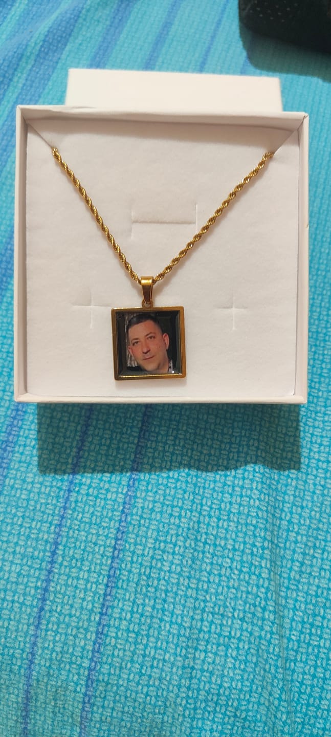 Customer photo review of Collana con Foto - Portami con Te