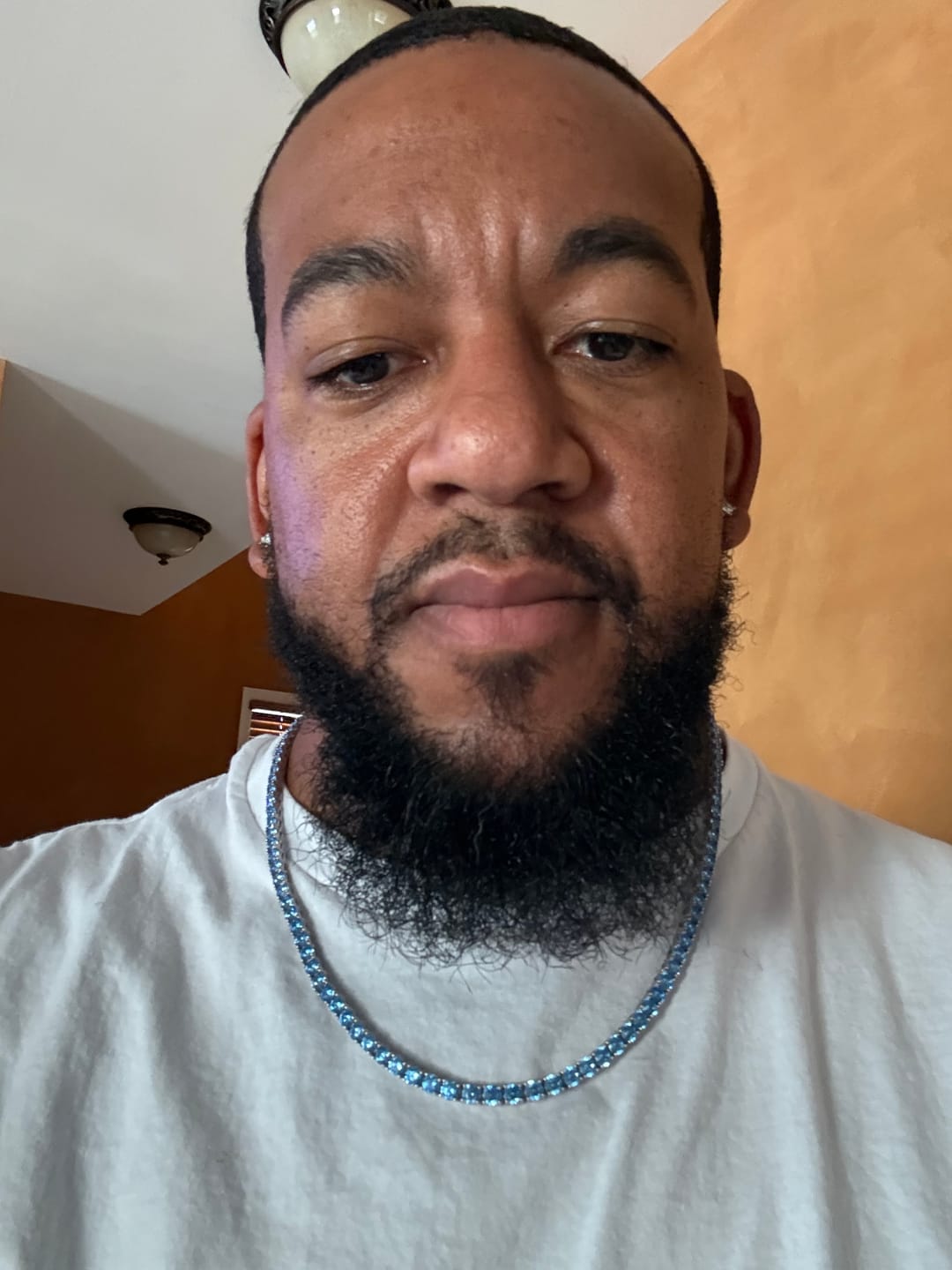 Customer photo review of 5mm Tennis Chain - Blue Sapphire