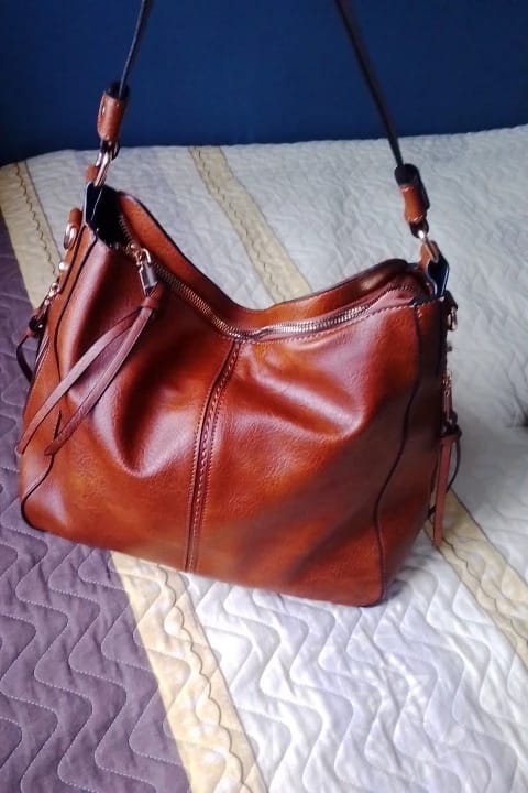 Customer photo review of Luxury Leather 3-Piece Hobo Bag Set