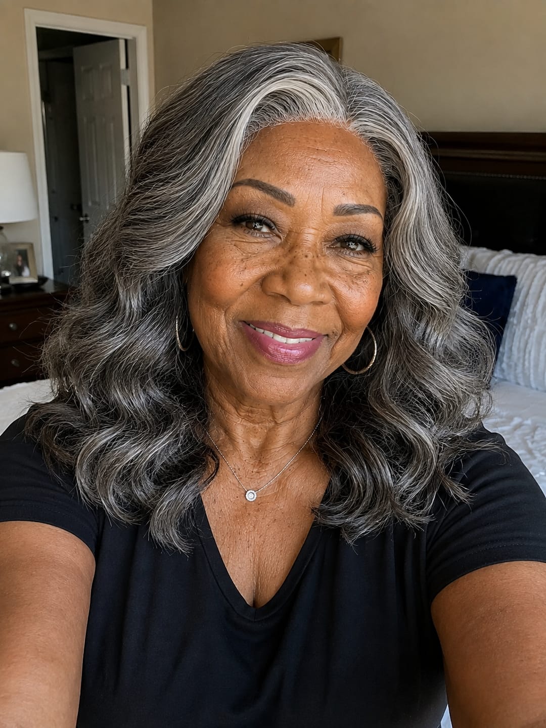 Customer photo review of Luvwin 5x5 Closure Salt & Pepper Loose Wave Glueless Bob Wig