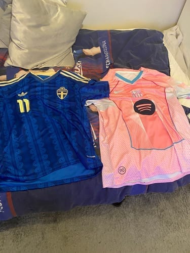 Customer photo review of 2026 Sweden Away World Cup Kit Player Version