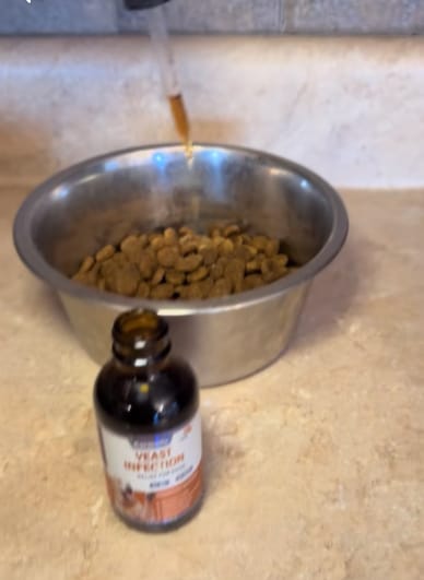 Customer photo review of Fórmula Veterinaria Natural para Eliminar Hongos en Perros
