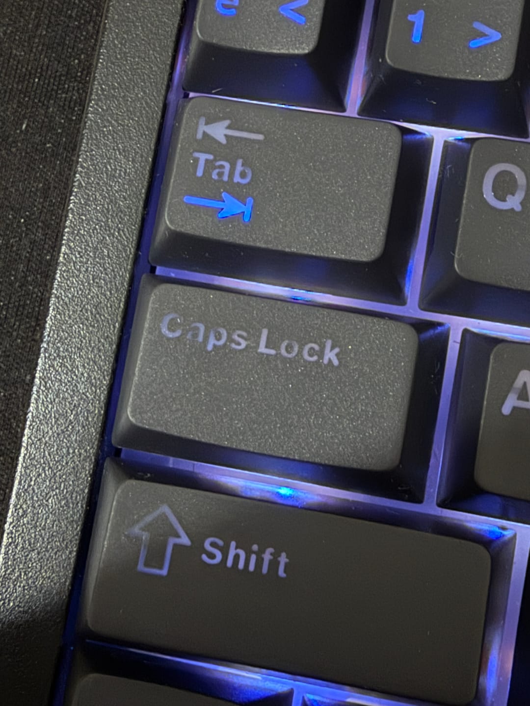 Customer photo review of Wraith Işık Geçirgen Çift Enjeksiyonlu PBT Türkçe Tuş Takımı