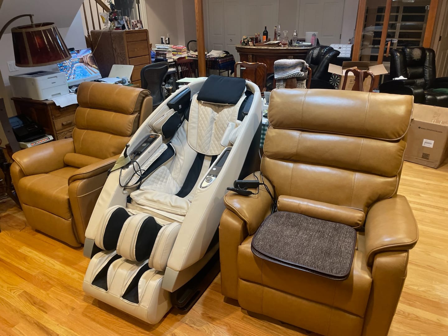 Customer photo review of 9188E Big Man Power Lift Recliner – Dual Motor, 400LBS, Lay Flat, Heat & Massage, Top Grain Leather