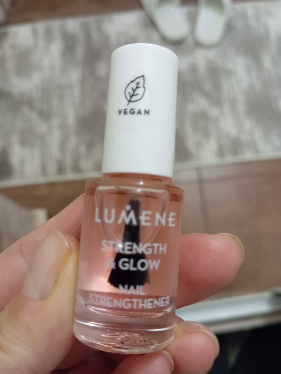 Customer photo review of Ускоряващ растежа заздравител за чупливи нокти Lumene Strength & Glow