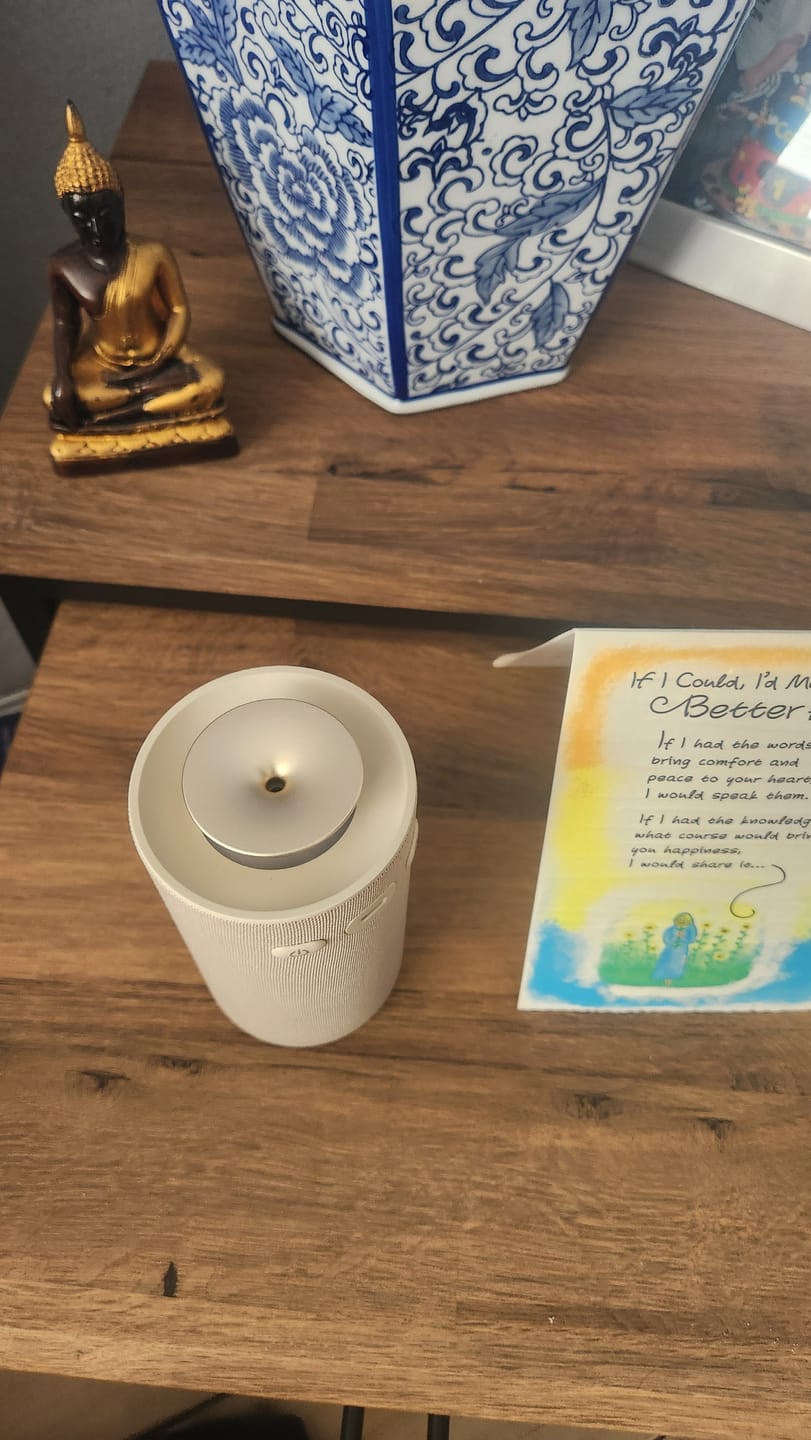 Customer photo review of Cream Waterless Oil Diffuser (Rechargeable)
