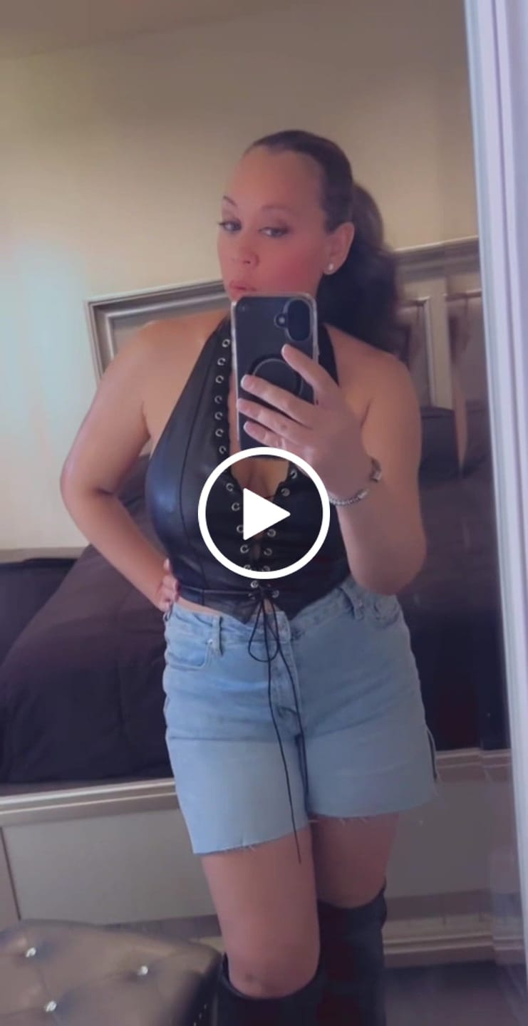 Customer video review of RAYLAN-BLACK SLOUCH WEDGE SANDAL BOOT