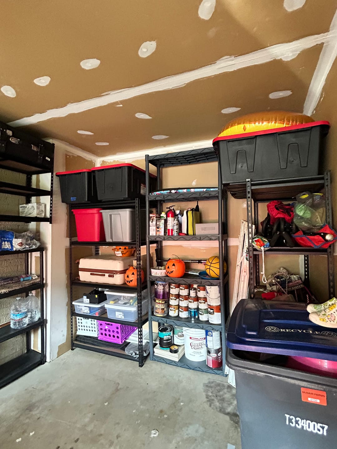 Customer photo review of Reibii 5-Tier 40" W Metal Shelving for Garage, 2500lbs Heavy Duty Storage Shelves, Adjustable Shelf for Closet, Warehouse, Commercial