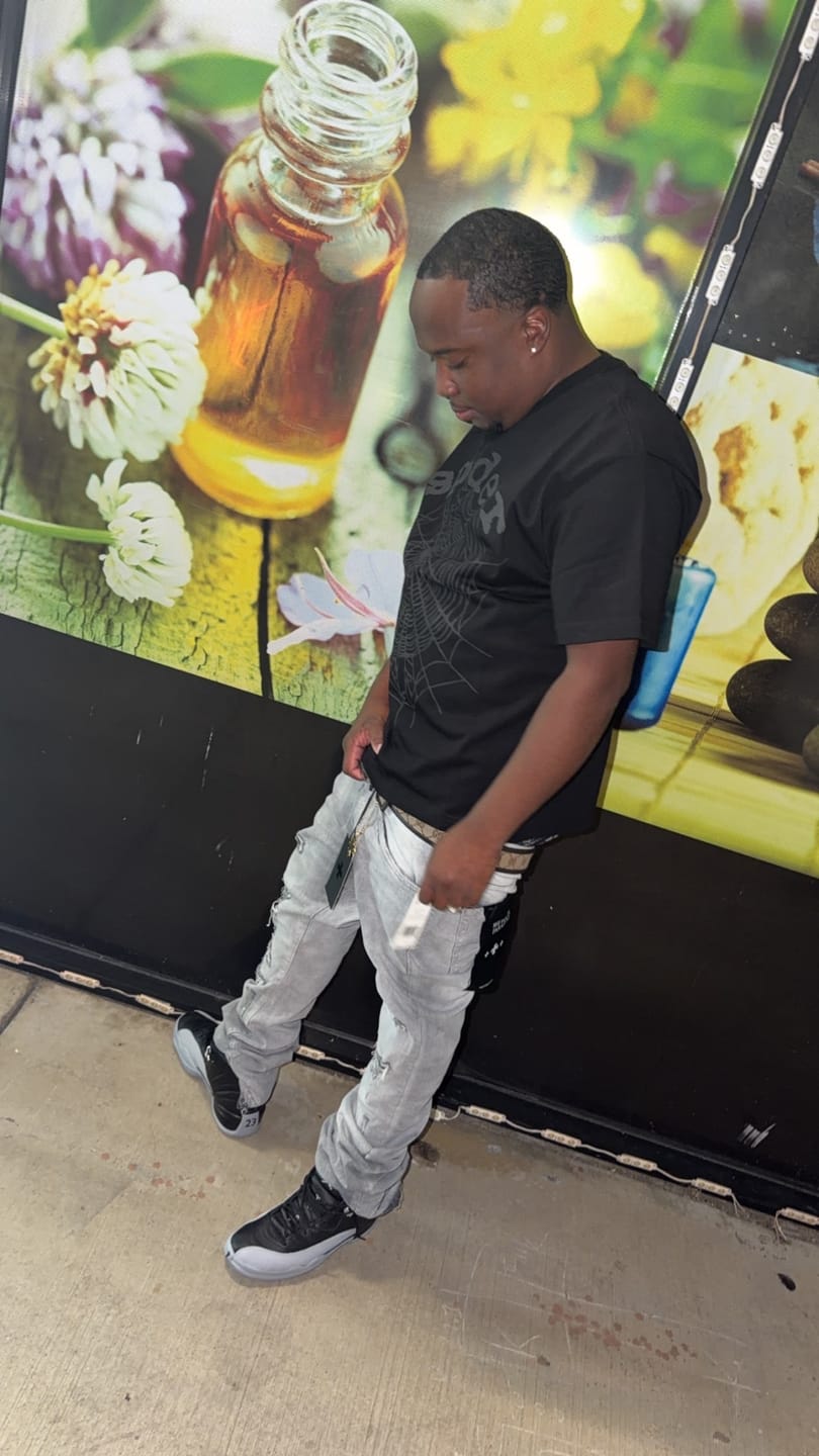 Customer photo review of Sp5der OG Web Tee Phantom Black